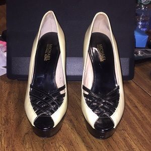 Michael Kors Lana Vanilla Black Patent Peep 7